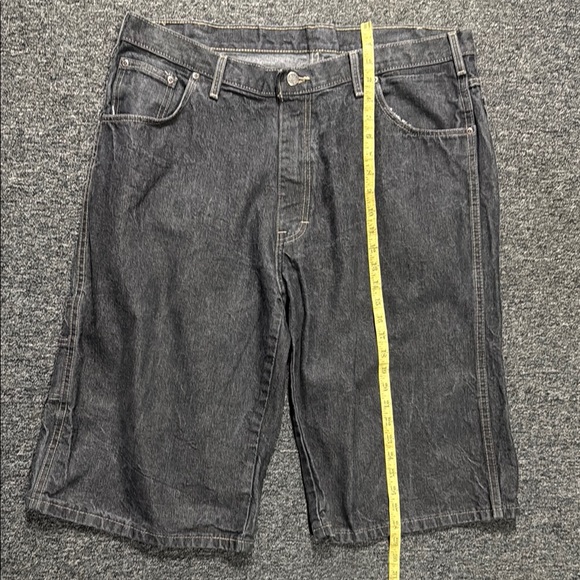 Men's Gray Denim Shorts loose fit 38 waist - Picture 9 of 11